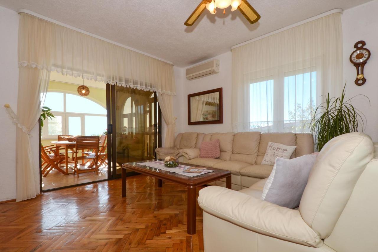 Apartment Una Seget Vranjica Exterior foto
